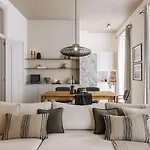Kamour - 2 Bedrooms And Balcony In Baixa