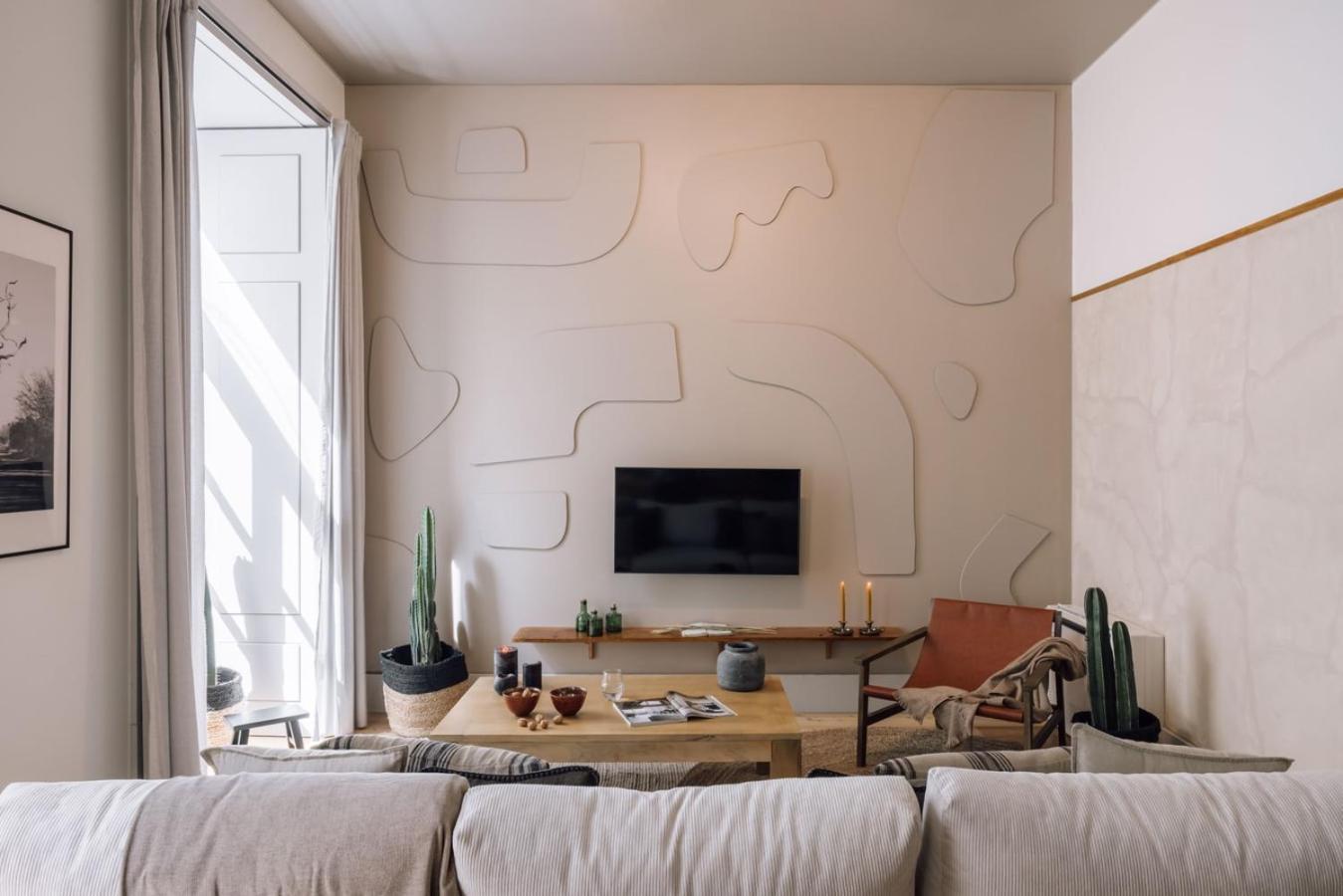 Kamour - 2 Bedrooms And Balcony In Baixa Lisbon