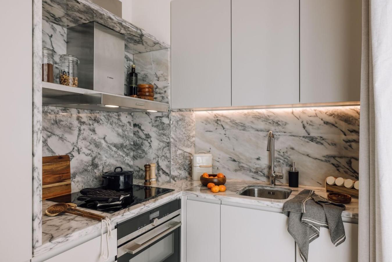 Kamour - 2 Bedrooms And Balcony In Baixa Apartment