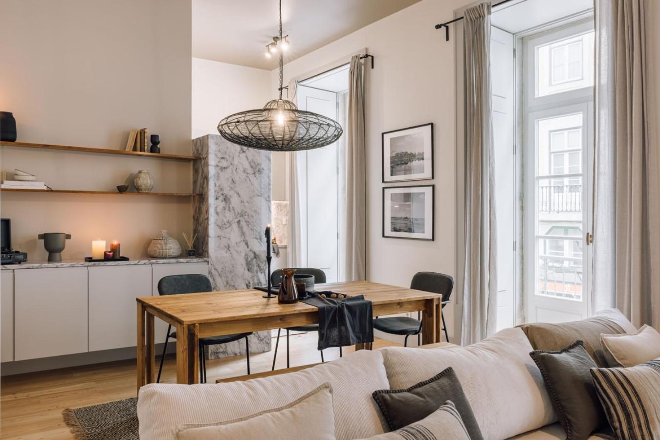 Kamour - 2 Bedrooms And Balcony In Baixa Apartment Lisbon