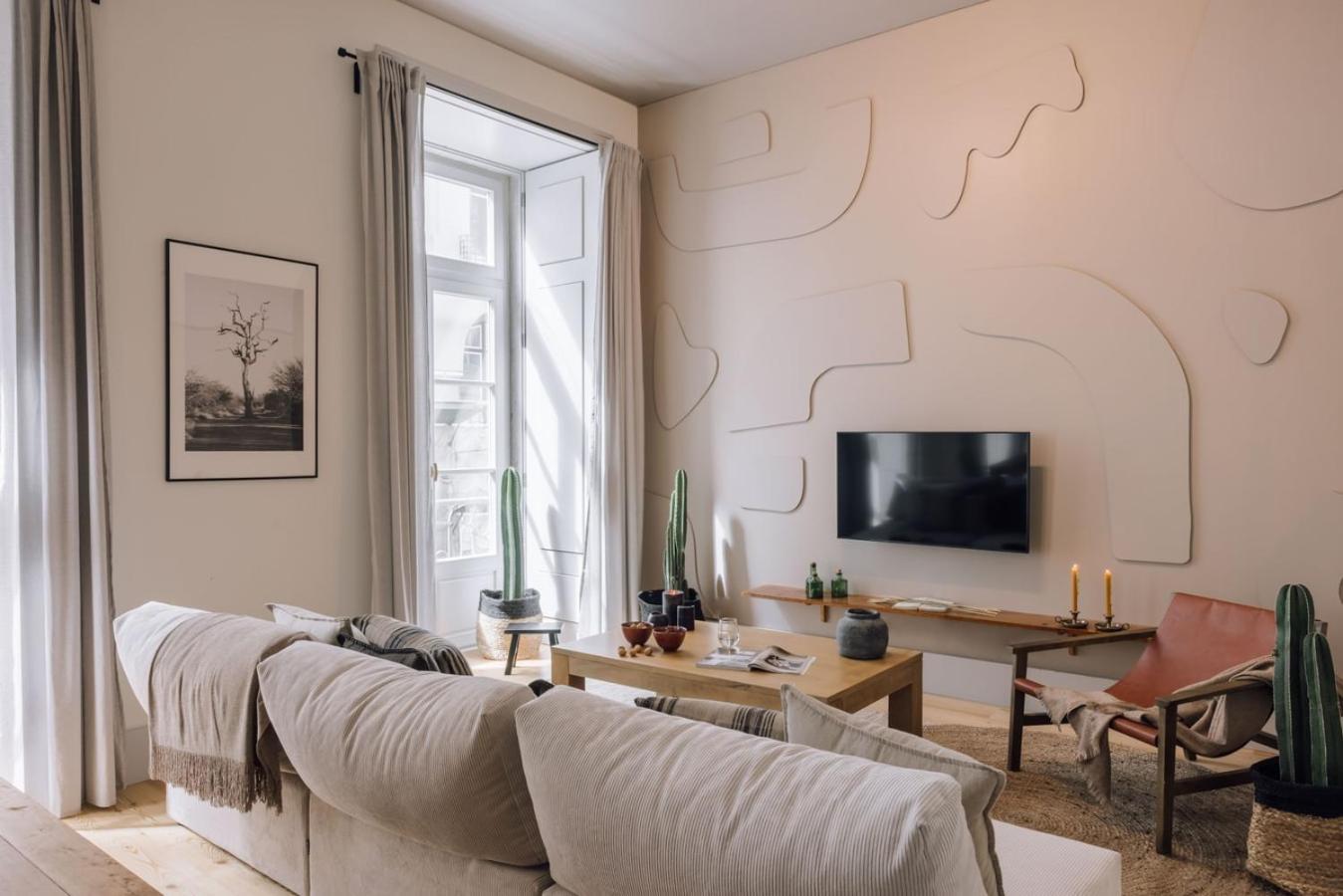 Kamour - 2 Bedrooms And Balcony In Baixa Apartment *
